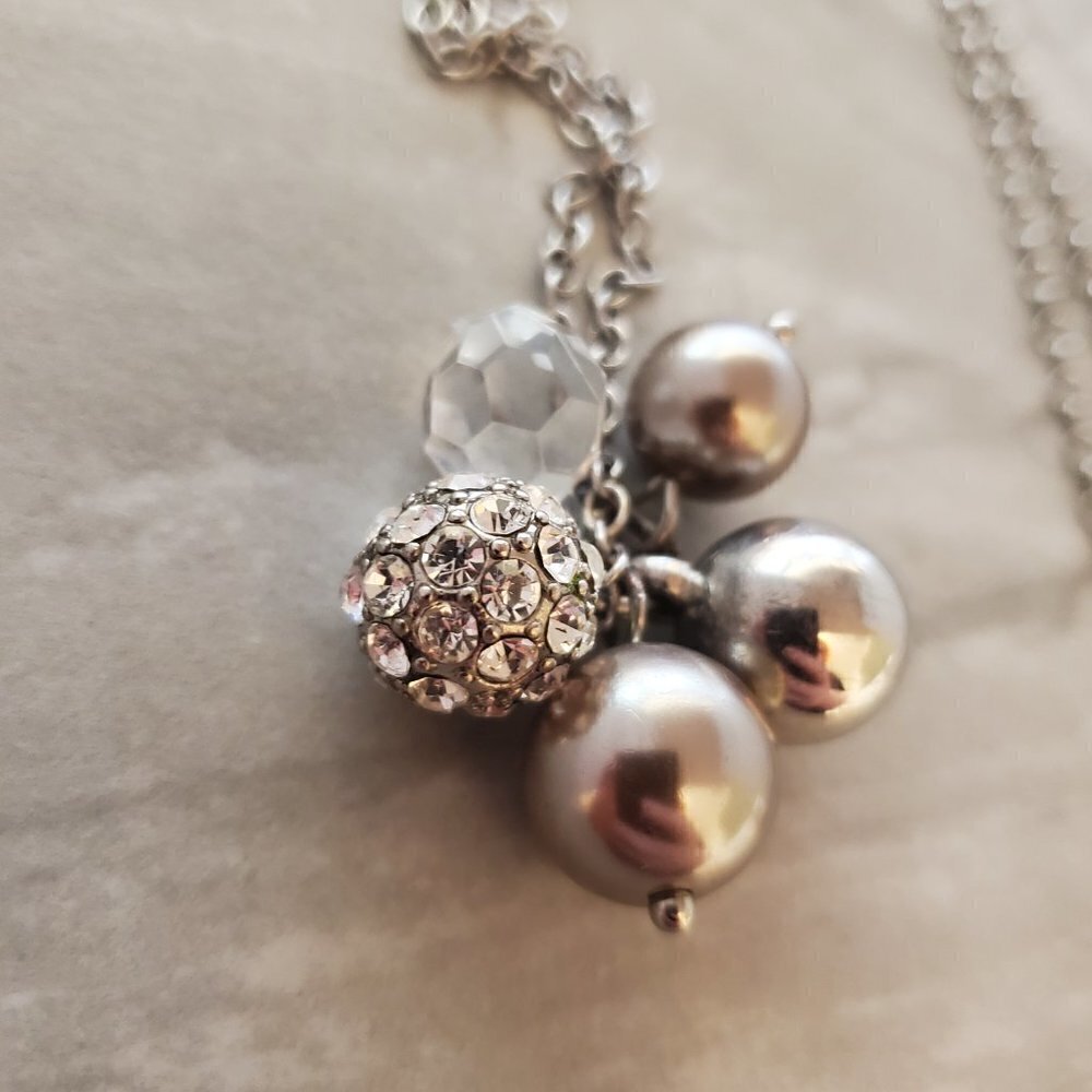 💖 J.Crew Rhinestone Crystal Pave Cluster Ball Beaded Pendant Necklace 💖 - Picture 8 of 9